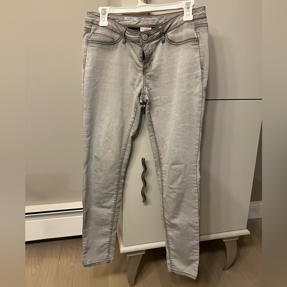 faded grey jeans/leggings
